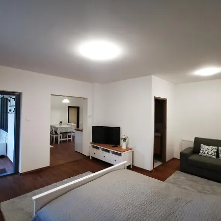 Hűvösvölgy Apartamento *