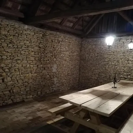 Hűvösvölgy Apartman