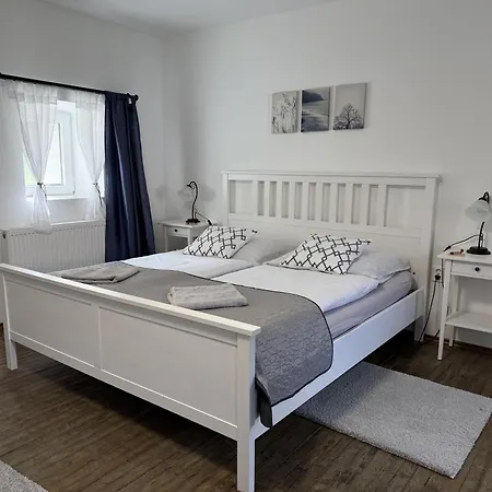 Hűvösvölgy Apartman Lókút
